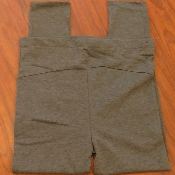 Simplicity Gray Adjustable Maternity Leggings - Picture 3 of 5